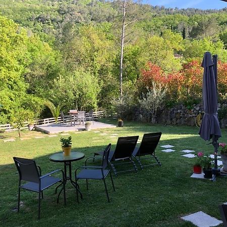 Studio Calme Et Agreable Avec Acces Jardin Partage Le Bar-sur-Loup ภายนอก รูปภาพ