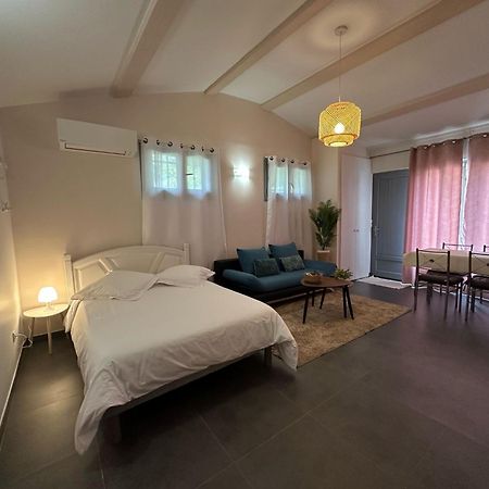 Studio Calme Et Agreable Avec Acces Jardin Partage Le Bar-sur-Loup ภายนอก รูปภาพ