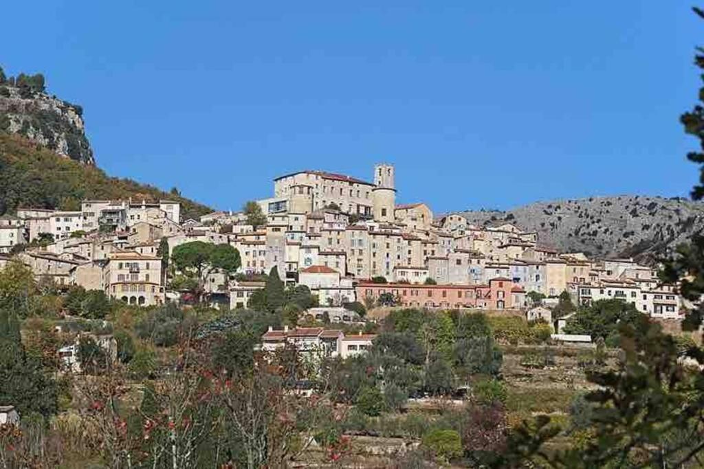 Studio Calme Et Agreable Avec Acces Jardin Partage Le Bar-sur-Loup ภายนอก รูปภาพ