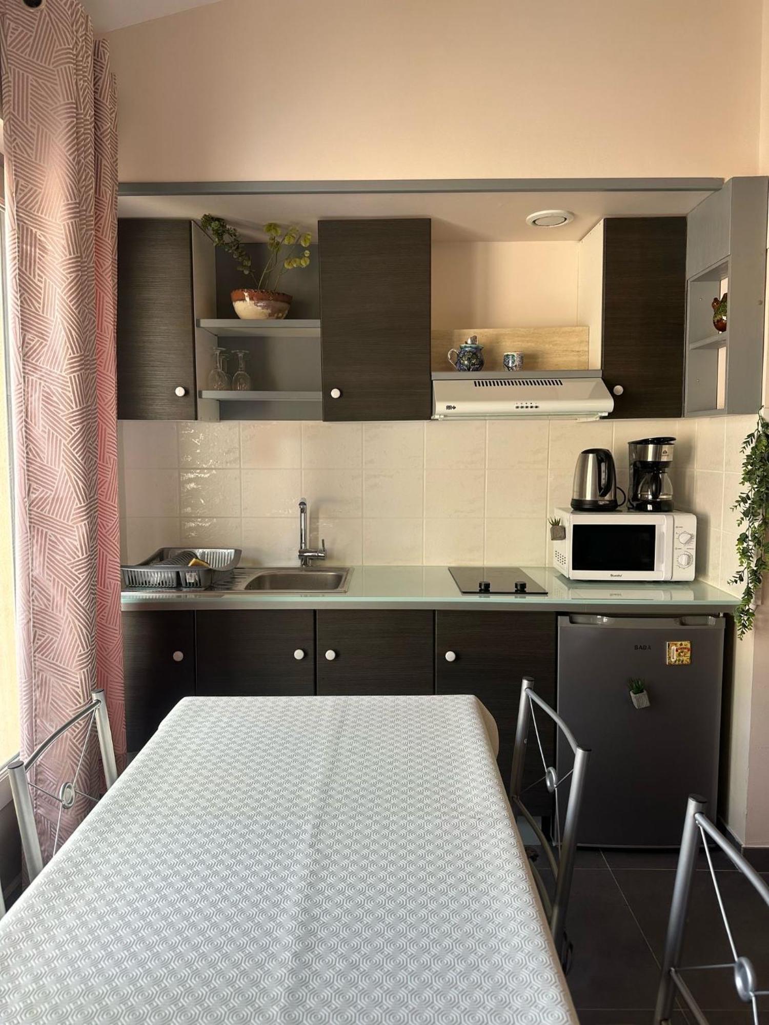 Studio Calme Et Agreable Avec Acces Jardin Partage Le Bar-sur-Loup ภายนอก รูปภาพ